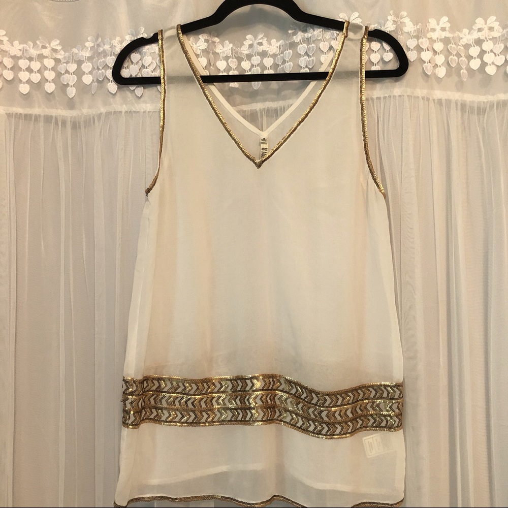 BB Dakota White Sleeveless Shell